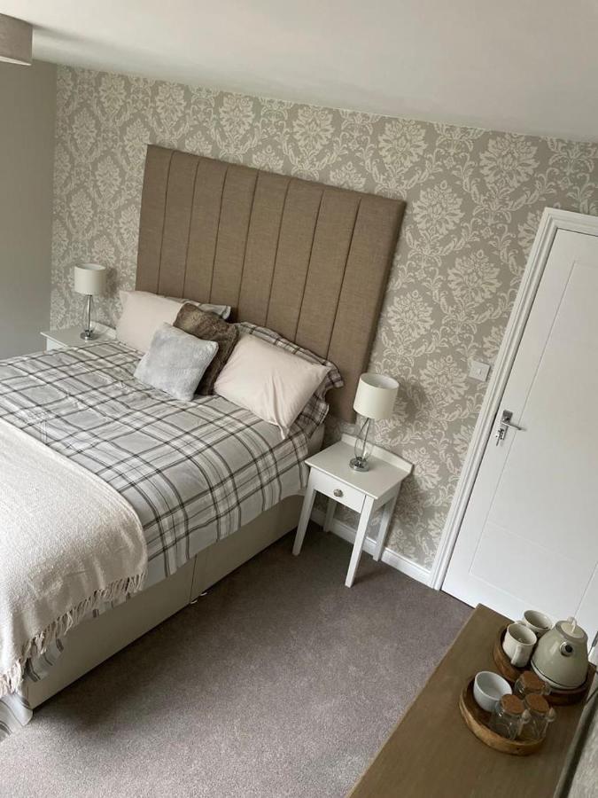 Woodland House B & B 윔번민스터 외부 사진