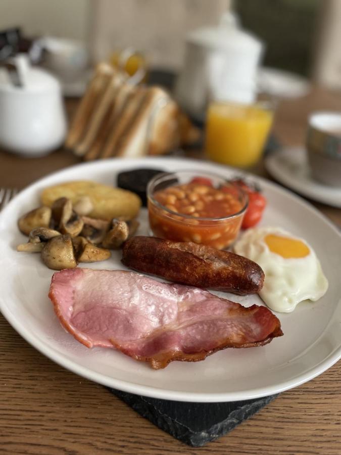 Woodland House B & B 윔번민스터 외부 사진