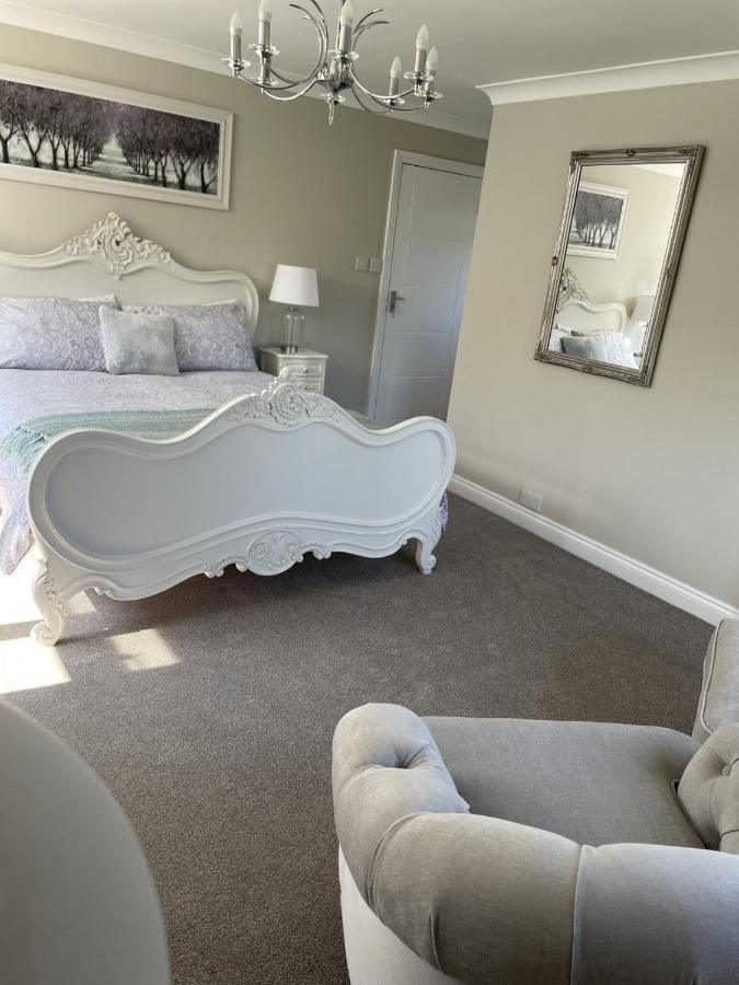 Woodland House B & B 윔번민스터 외부 사진