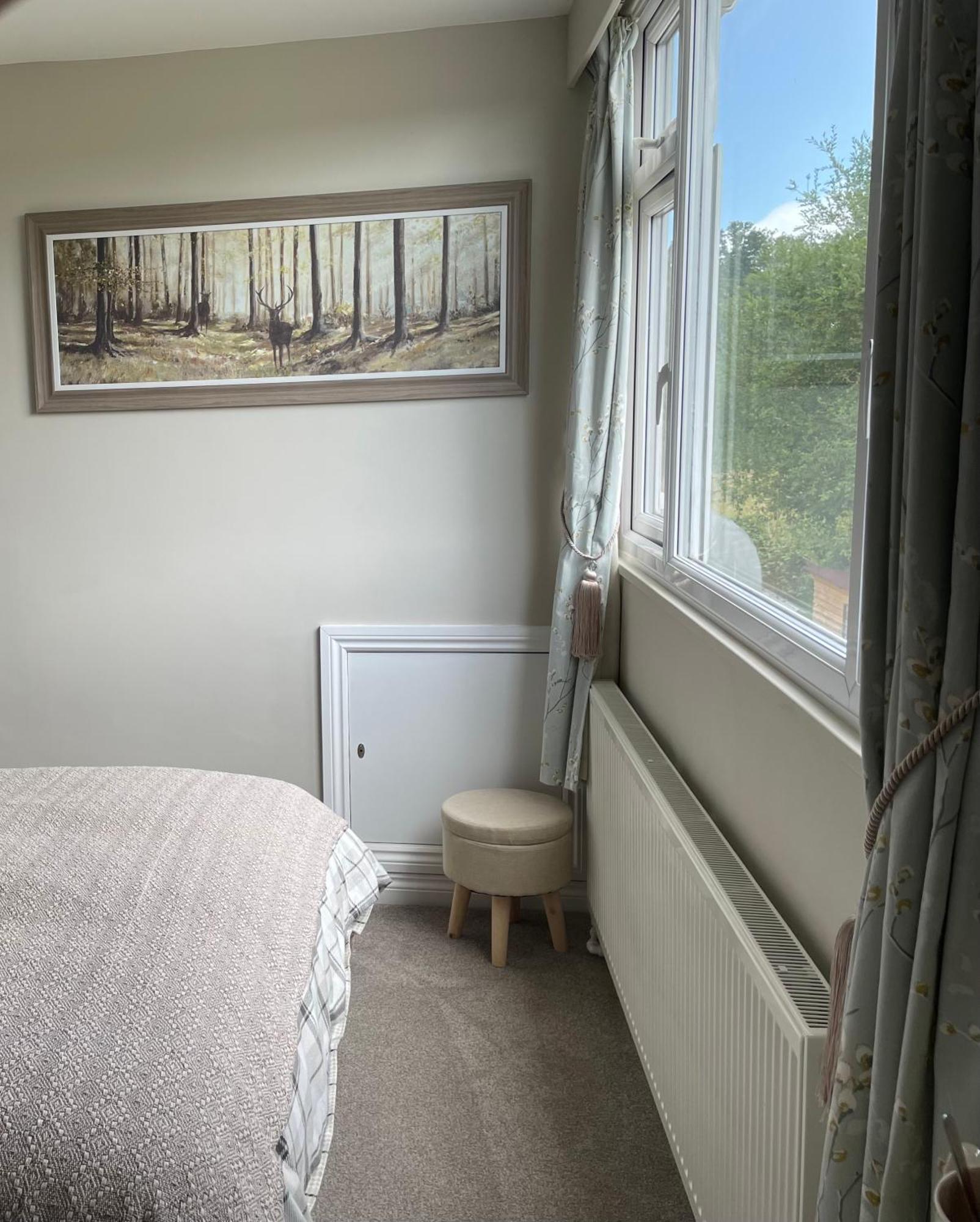 Woodland House B & B 윔번민스터 외부 사진